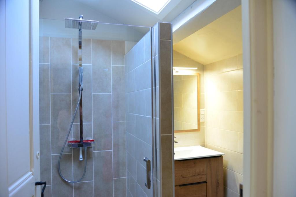 Au Grand Bonheur - Chambre Double De Luxe Avec Douche