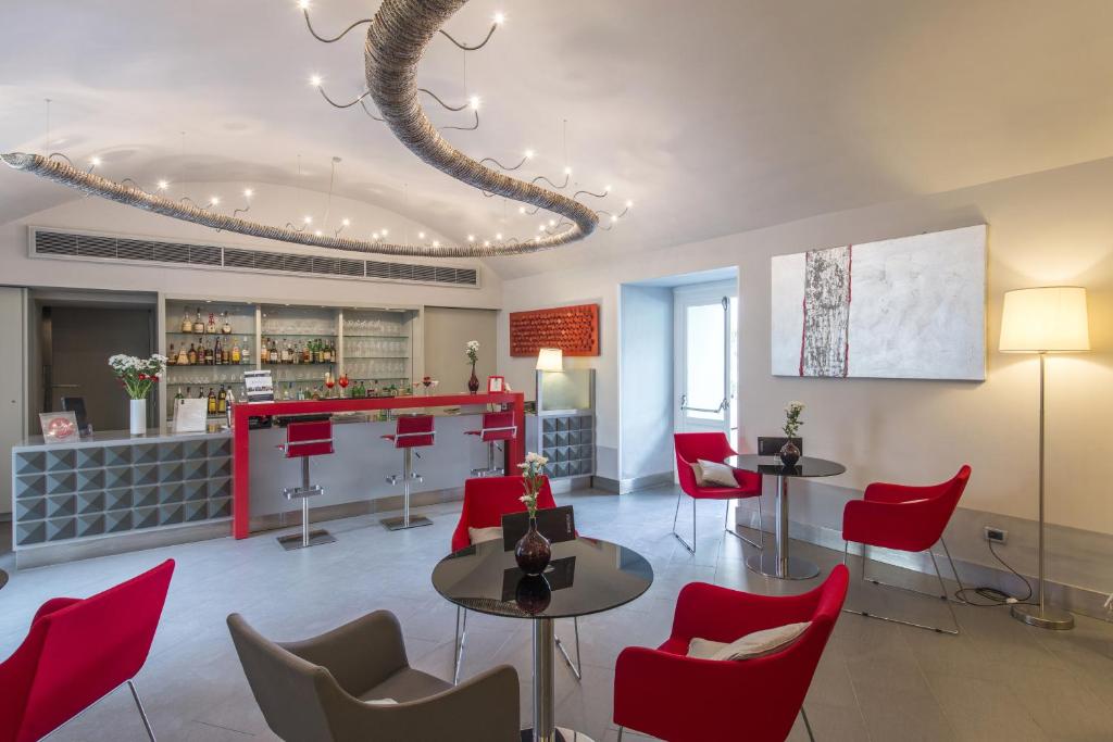 Palazzo Caracciolo Naples - Resim 23