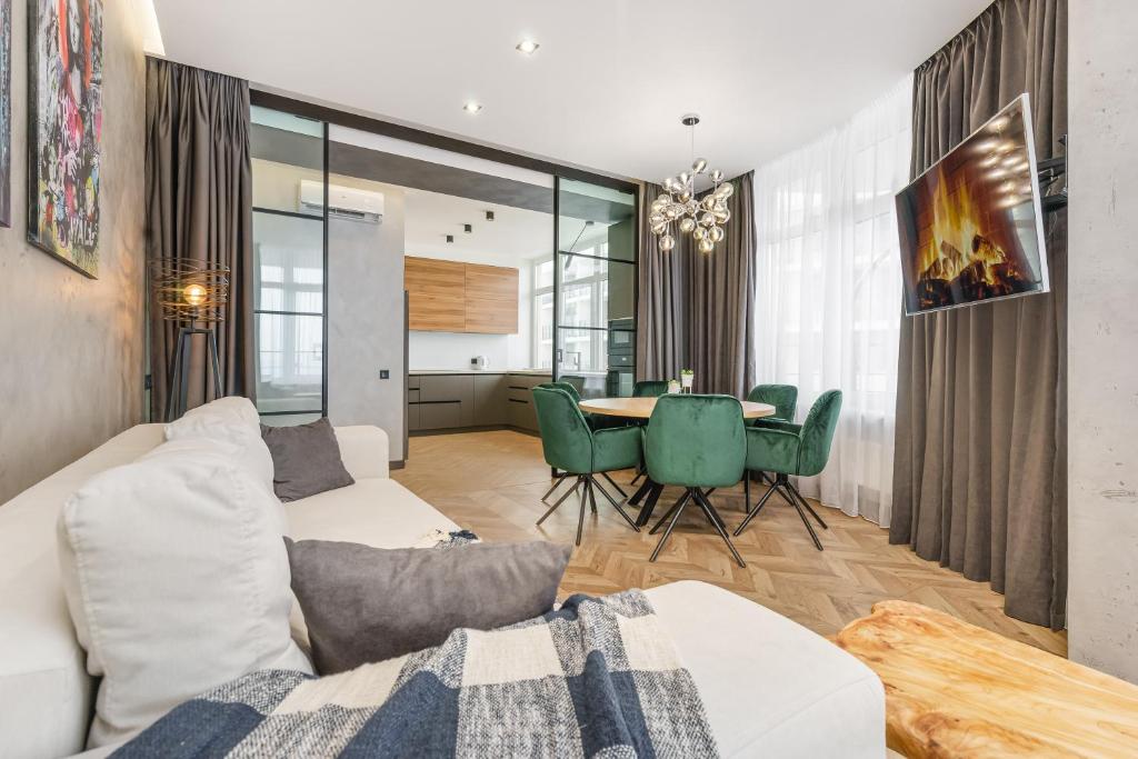 Arcadia Luxury Apartments - Two-Bedroom Apartment
