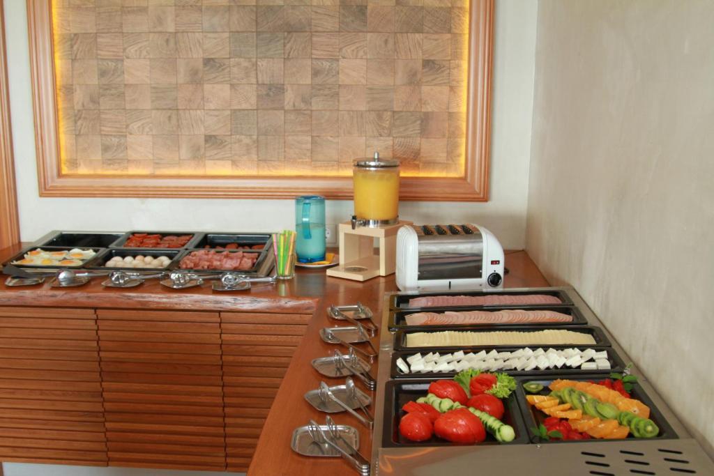 Maria Beach Hotel - 16