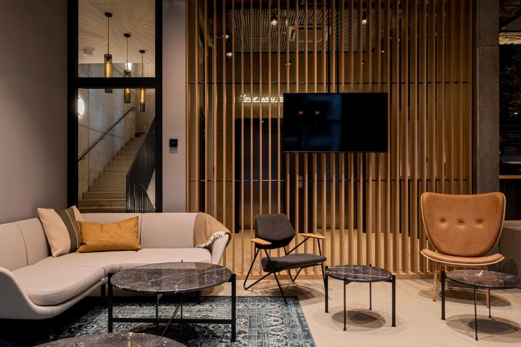 Zleep Hotel Prague - Resim 5