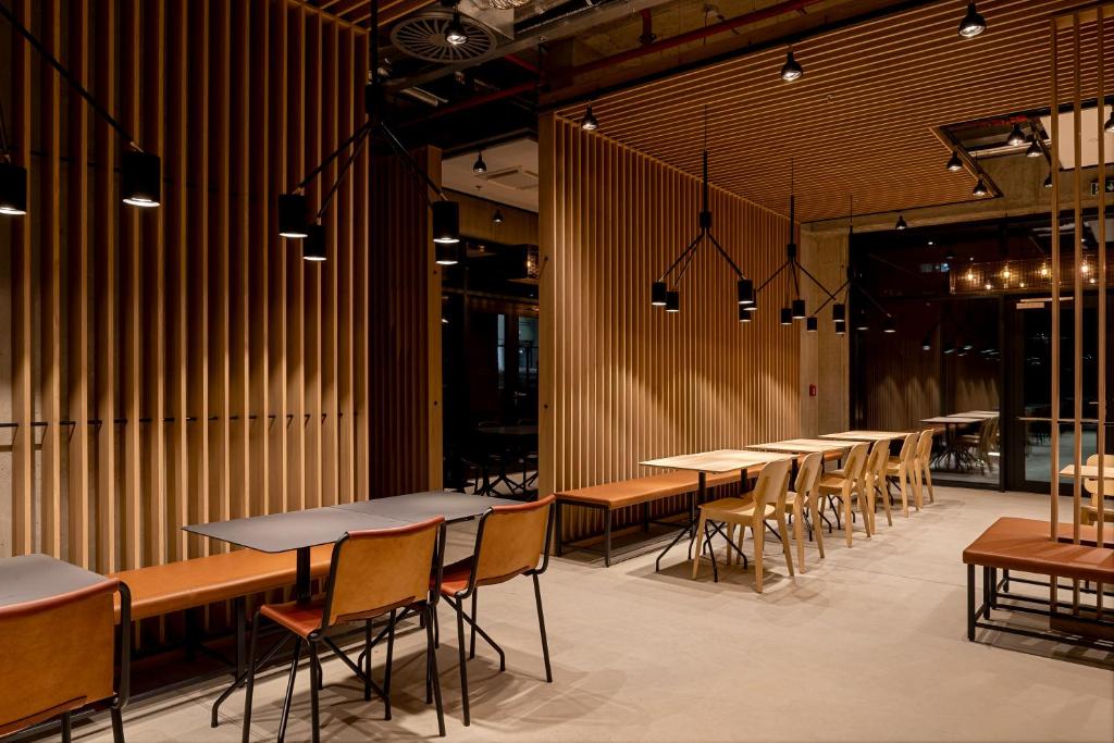 Zleep Hotel Prague - Resim 4