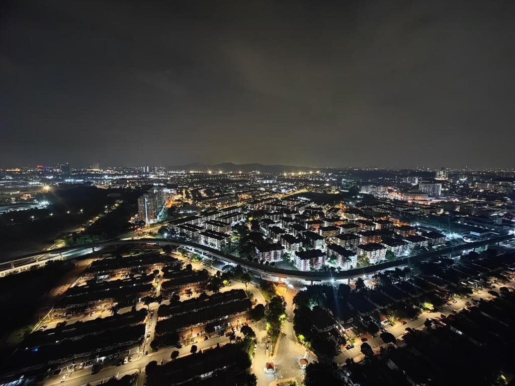 Nespecifikovaný výhled na destinaci Shah Alam nebo výhled na město při pohledu z rezortu