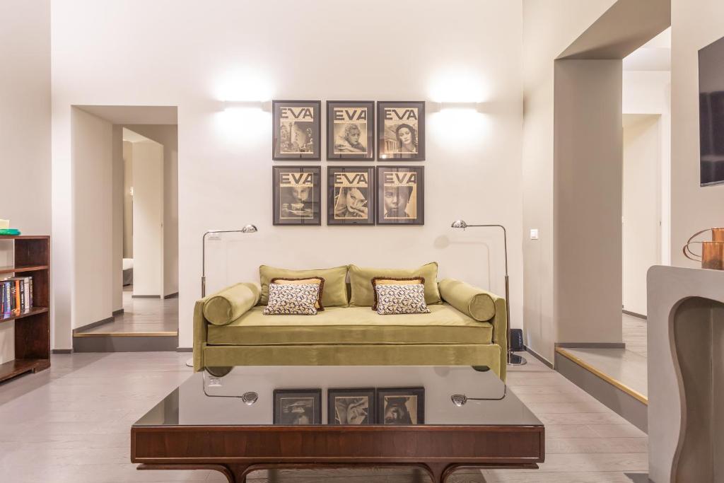 Spanish Steps DeLuxe Apartment