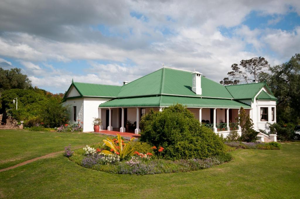 Κήπος έξω από το Leeuwenbosch Country House - Amakhala Game Reserve