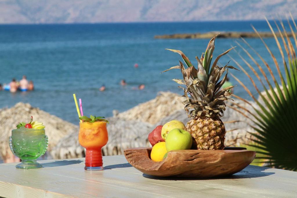 Maria Beach Hotel - 8