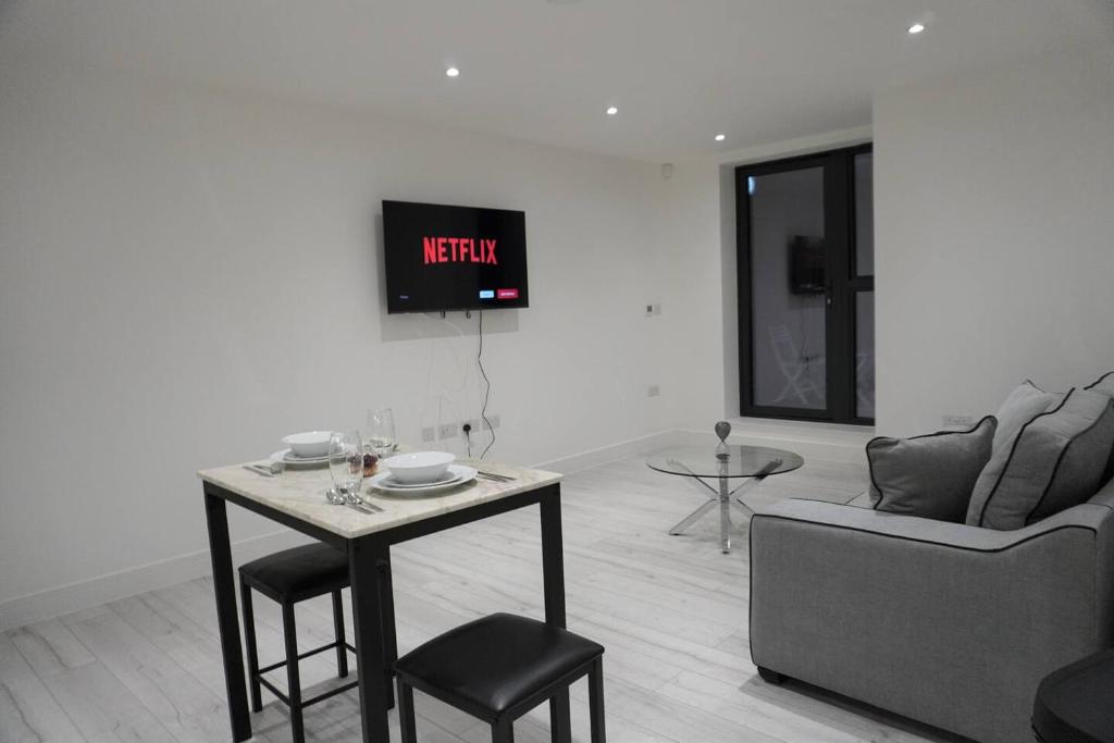 Queens Luxury Apartments Wembley Stadium - London - One-Bedroom Apartment