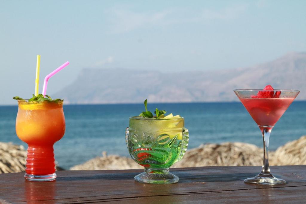 Maria Beach Hotel - 9