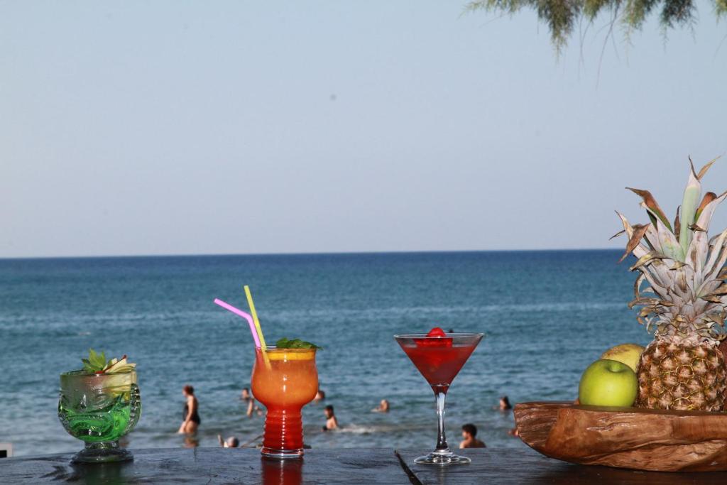 Maria Beach Hotel - 10