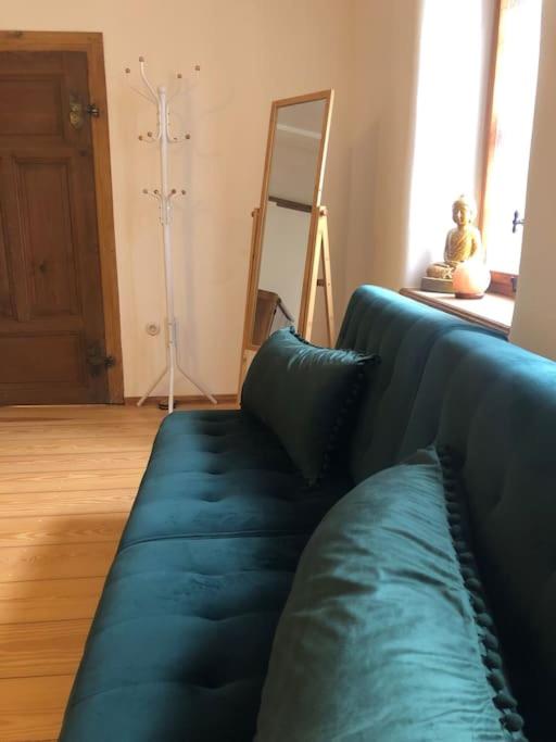 Ein Sitzbereich in der Unterkunft Erholen im Kranichhof, Garten, Sauna - Nähe Heide