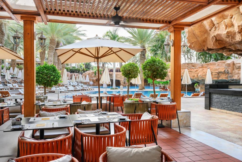 Restaurace v ubytování Royal Beach Eilat by Isrotel Exclusive