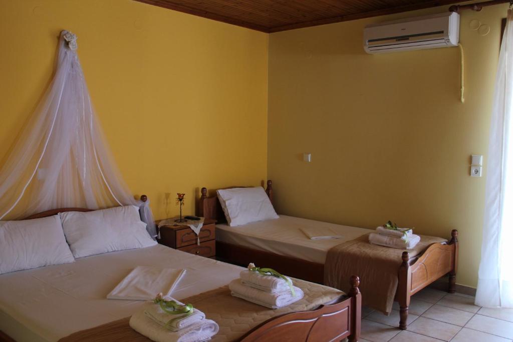 Stis Kyra - Vasilikis - 16