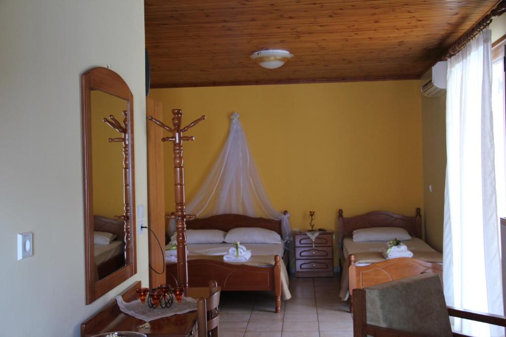 Stis Kyra - Vasilikis - 8