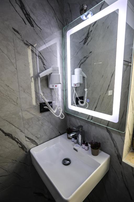 Koupelna v ubytování Vila Alizee Hotel
