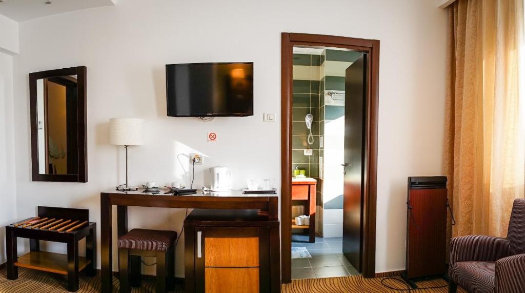 HOTEL CRISS - Resim 11