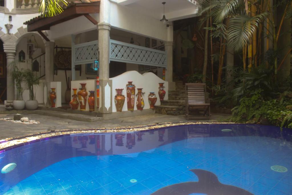 Bazén v ubytování Villa Olde Ceylon nebo v jeho okolí