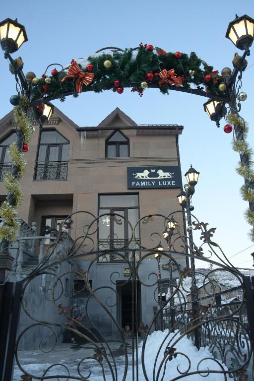Family Luxe House - Hizvo