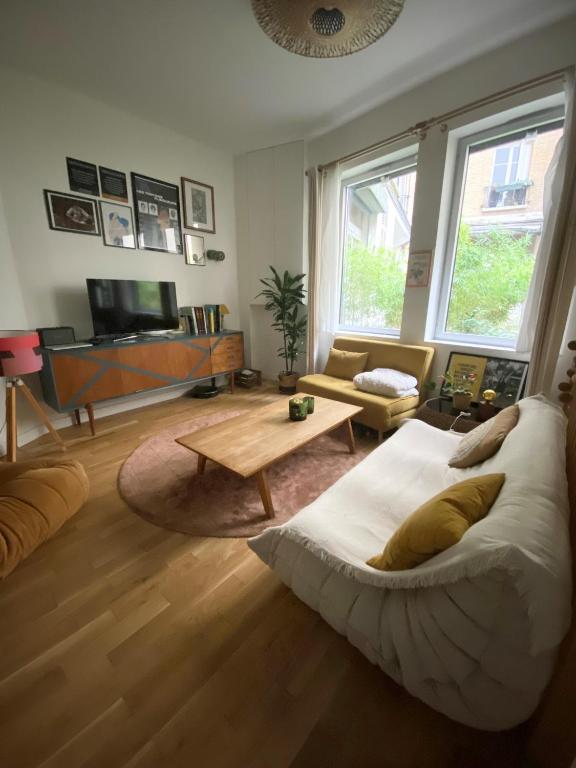 Photo de la galerie de l'établissement Maison de ville d'architecte parking gratuit, à Paris