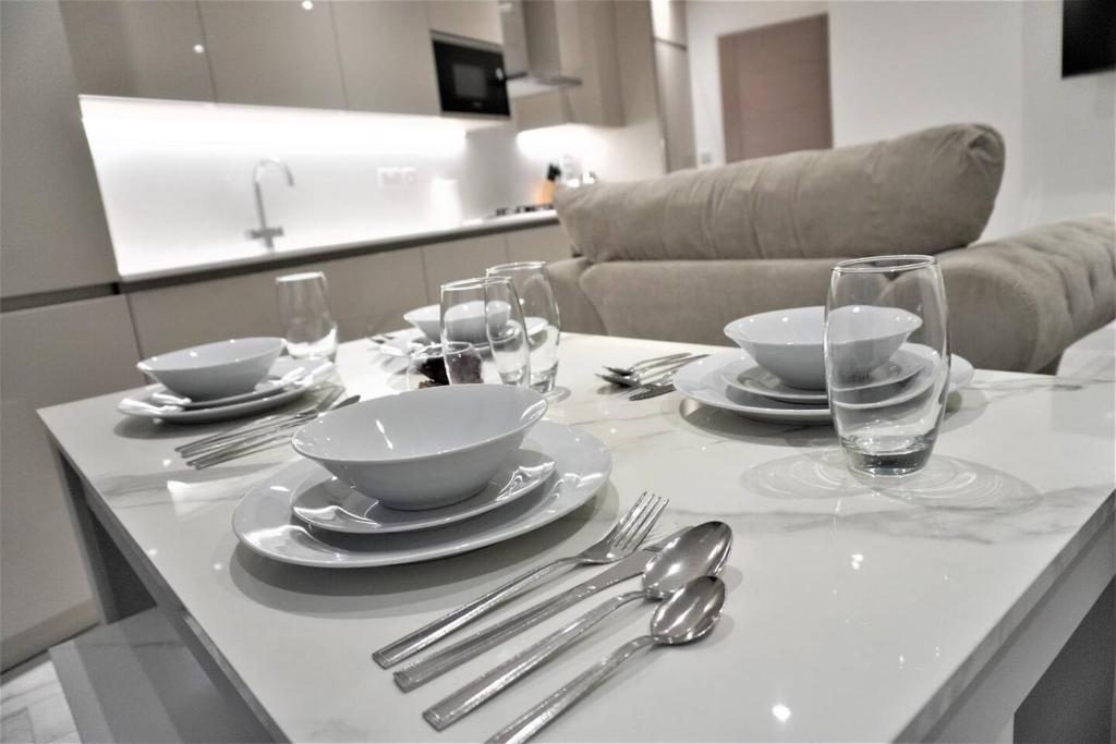 Queens Luxury Apartments Wembley Stadium - London - Two-Bedroom Apartment