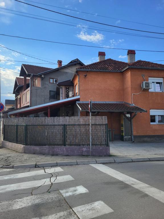 Budova, kde se apartmán nachází