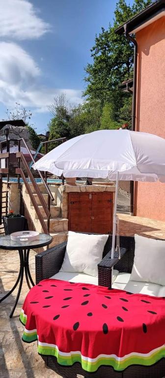 Balkon lub taras w obiekcie Lovran holiday at the beach with your dog