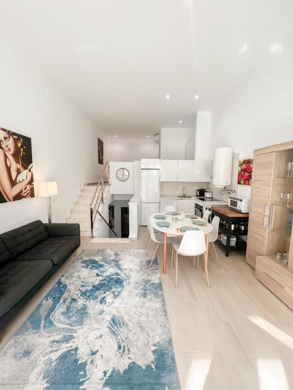 Cozy and Modern Family Flat Carihuela