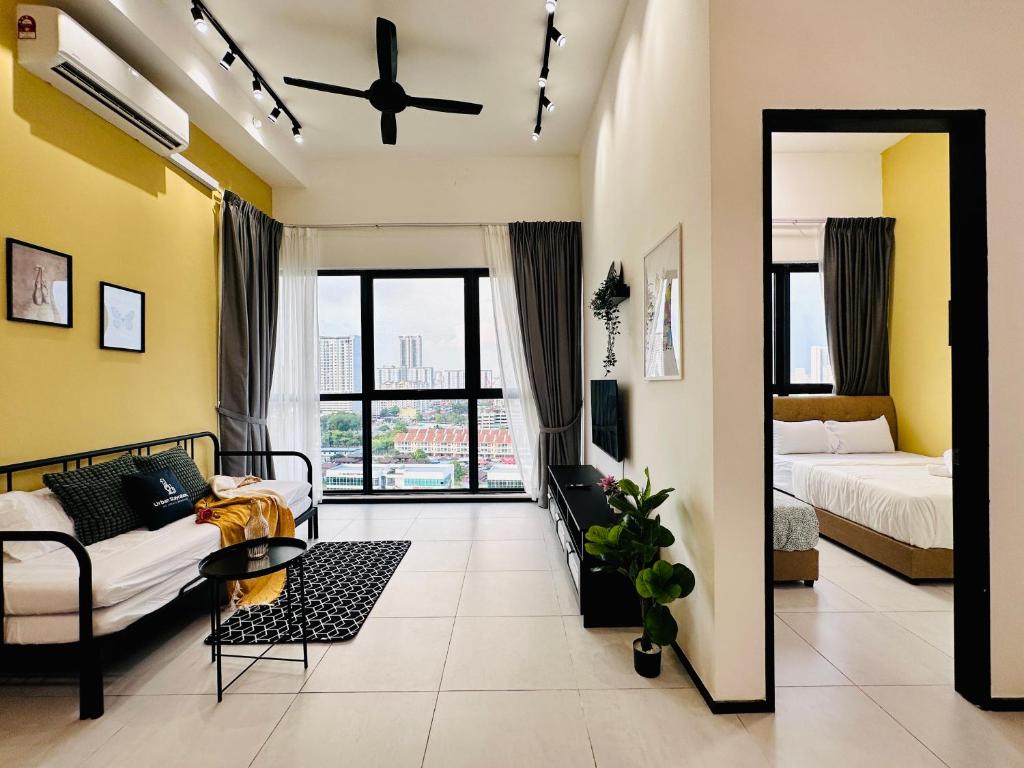 Зона вітальні в New 2BR / 3BR Serenity Homestay @ Urban Suite