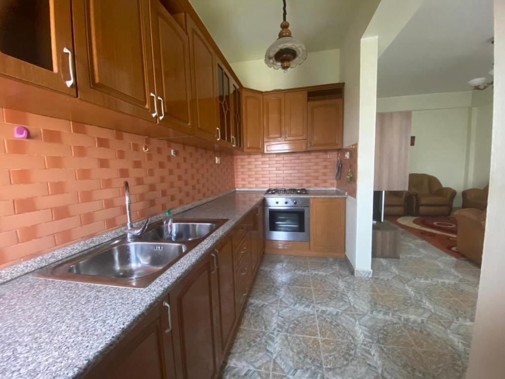 Durres Rebi 2 Apartament - Imazhi 9
