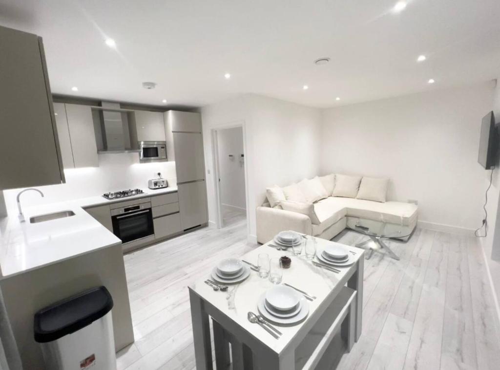 Queens Luxury Apartments Wembley Stadium - London - Apartment With Terrace