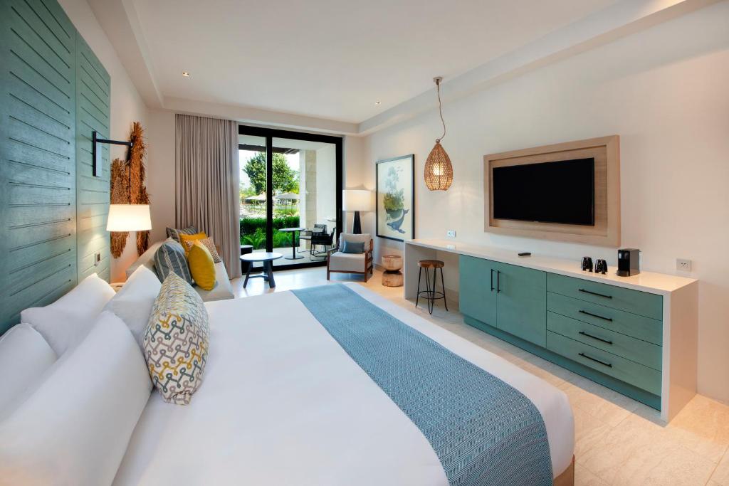 Lopesan Costa Bávaro Resort, Spa & Casino - 度假村国王 - 泳池查看初级套房