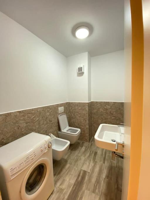 2-bedroom condo in Tirana - Imazhi 8