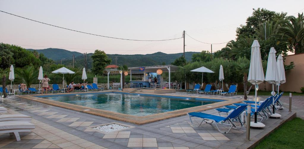 Nespecifikovaný výhled na hory nebo výhled na hory při pohledu z hotelu