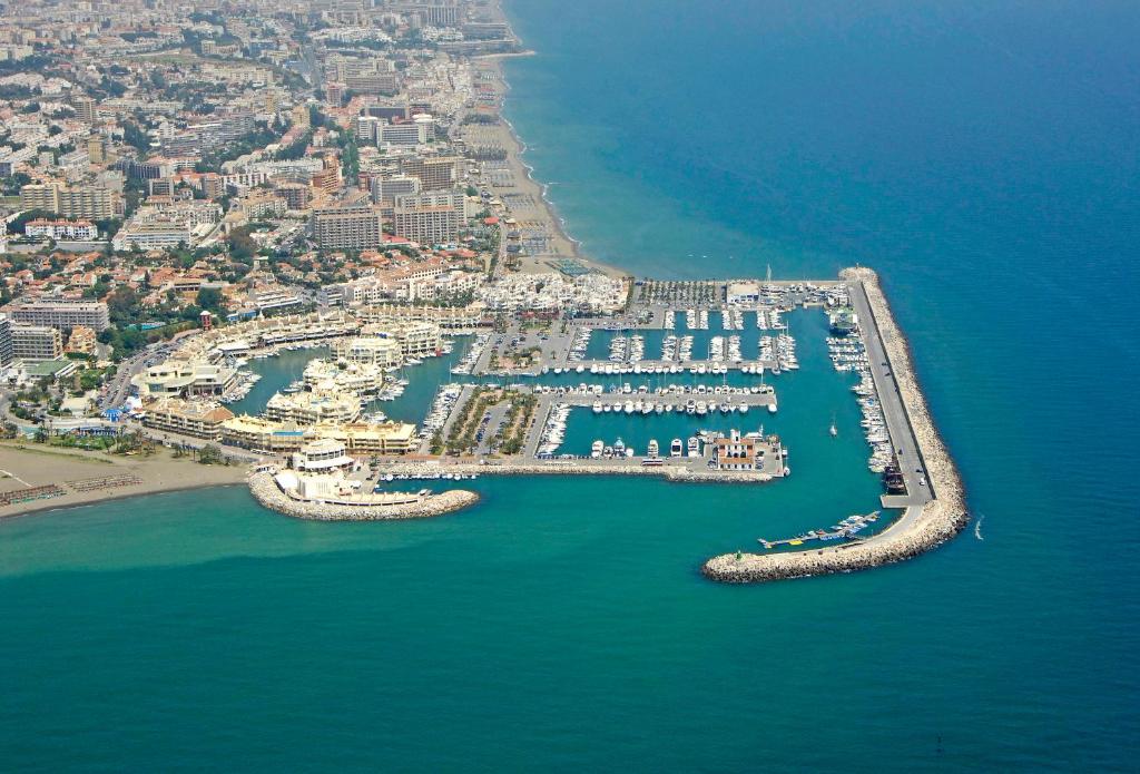 A general sea view or a sea view taken from Az apartmant