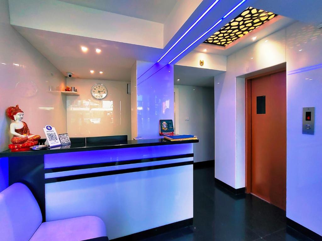 TV a/nebo společenská místnost v ubytování HOTEL STEAM