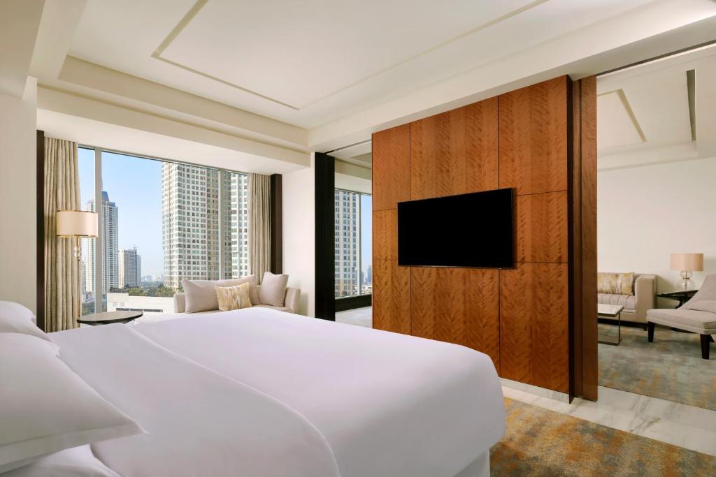 Sheraton Grand Jakarta Gandaria City Hotel - 1 King Bed, Club Lounge Access, Gran Suite 