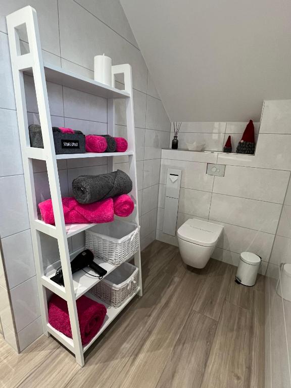 Ein Badezimmer in der Unterkunft Villa di Lago - Ferienhaus mit Sauna