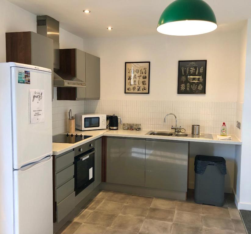 Bridge Square Apartments - Appartement Avec Balcon