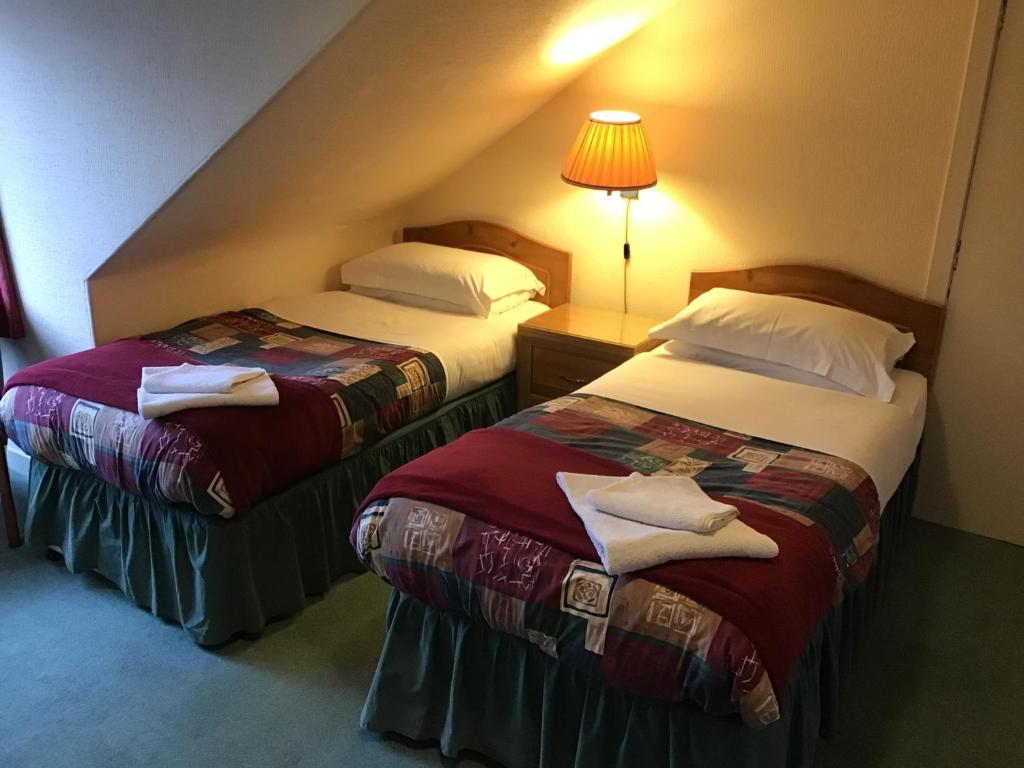 The Royal Crown Guest House - 标准双床间 - 带共用浴室