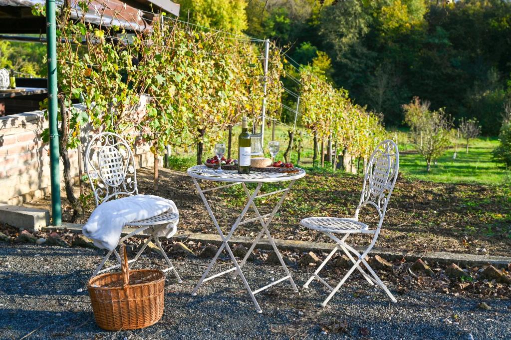Vonkajšia záhrada v ubytovaní VAL HILLS Rural Holiday House