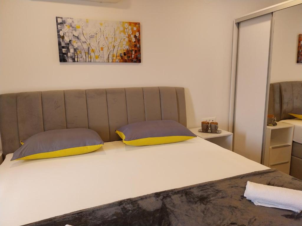Posedenie v ubytovaní Apartments Rose Loboja