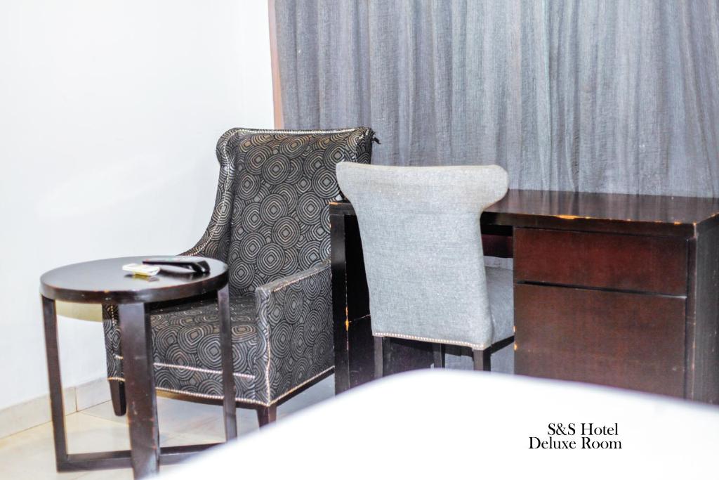 Posezení v ubytování S & S Hotel & Suites