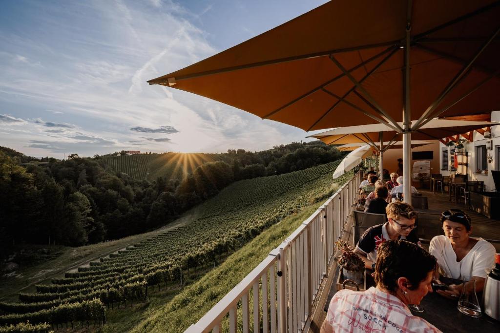 Hosté ubytování Weingut Brenner am Rossberg
