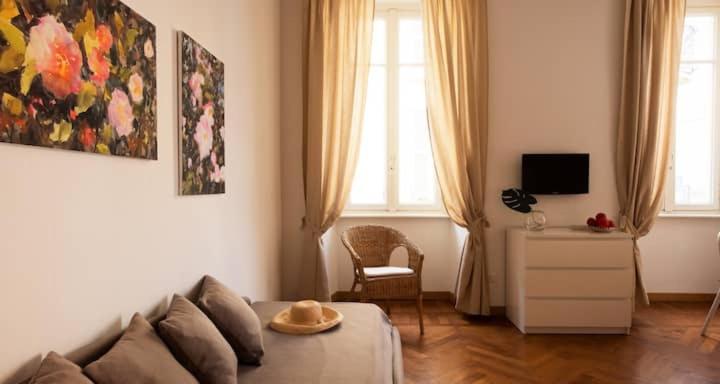 Russomanno Apartments - 1