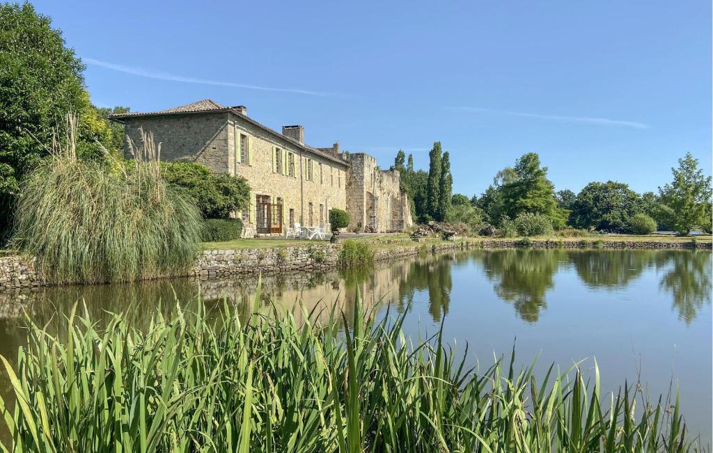 Edifici on està situat la casa o xalet