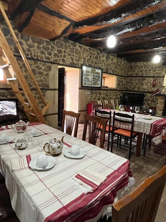 Kulla E Motcme Shefqet Cupa - Imazhi 8