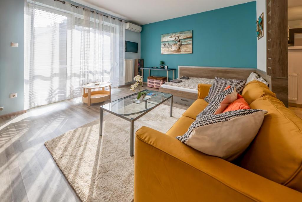 Weiner Apartment with balcony, Budapest (updated prices 2024)