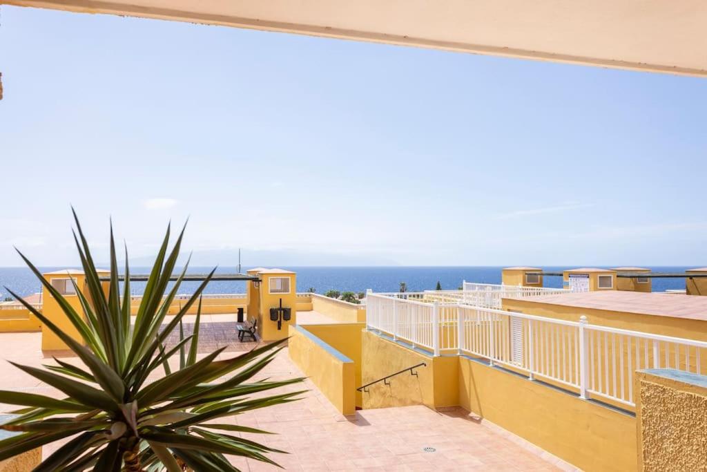 A general sea view or a sea view taken from Az apartmant