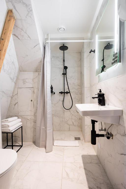 Limehome Amsterdam Leidsekruisstraat - Resim 38