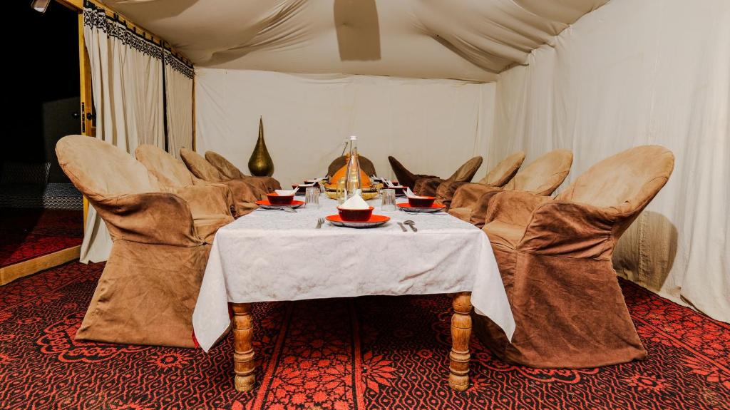 Posezení v ubytování Nomad Camp