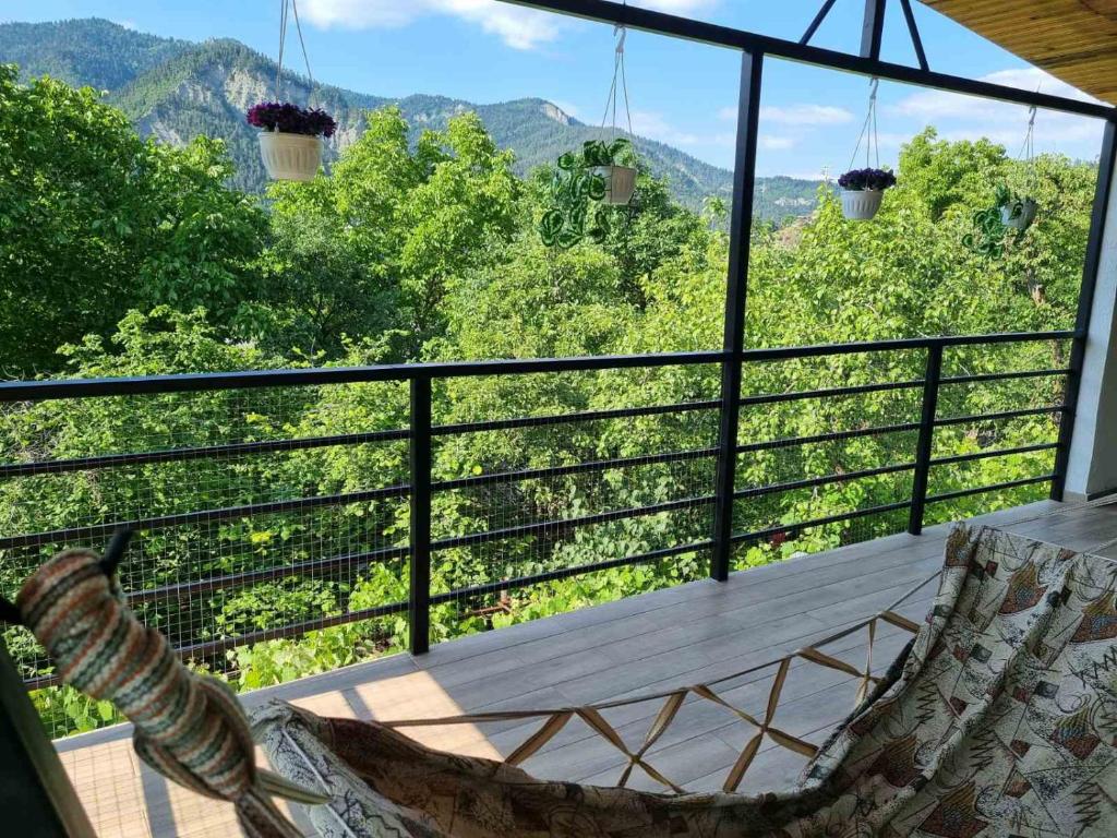 Ein Balkon oder eine Terrasse in der Unterkunft Guest House Sando